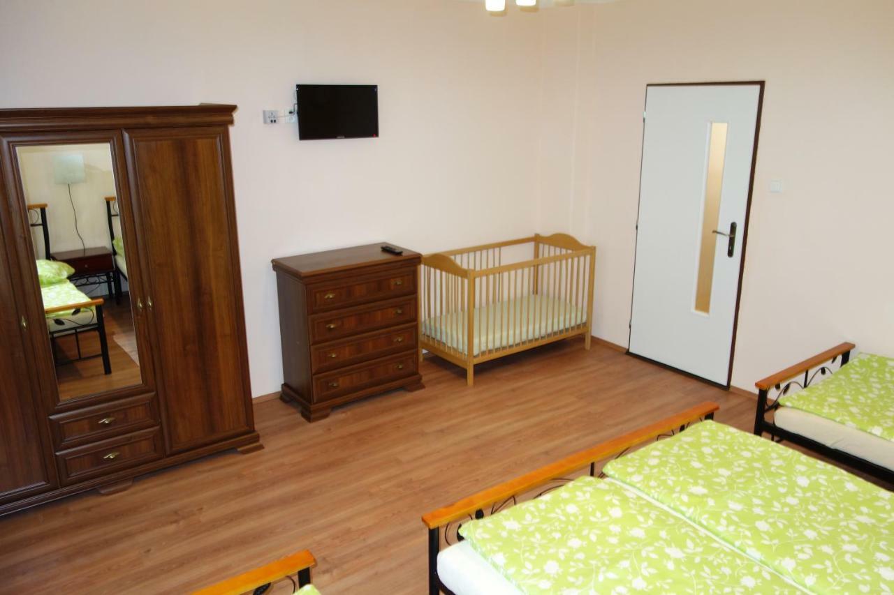 La Familia Appartement Štúrovo Buitenkant foto