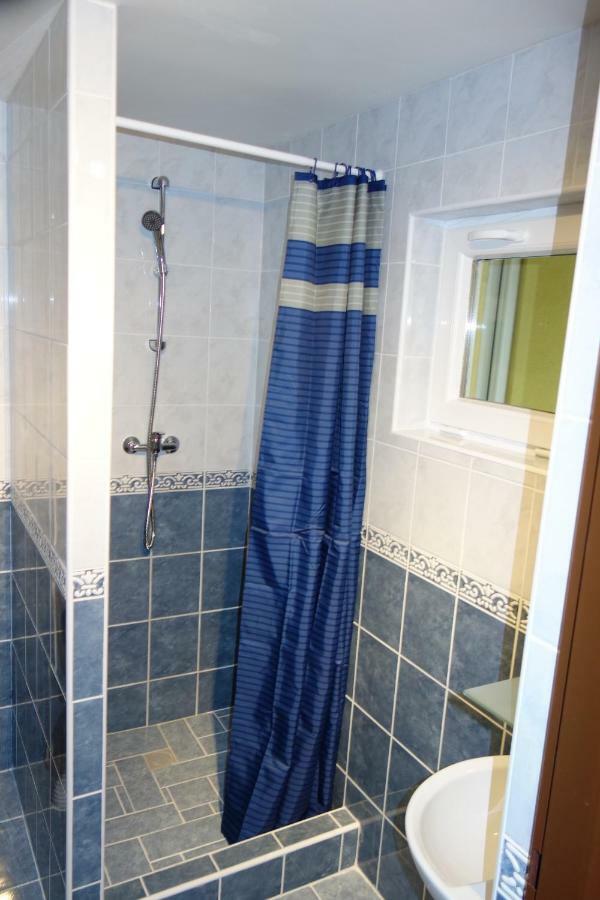 La Familia Appartement Štúrovo Buitenkant foto